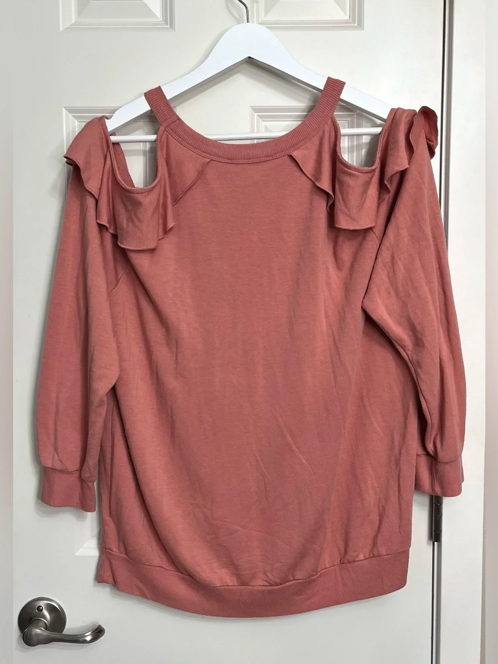 Express One Eleven Open Shoulder Long Sleeve
